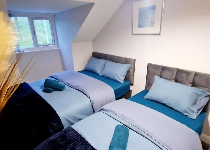 9 Guest 7 Beds Lovely House In Rossendale