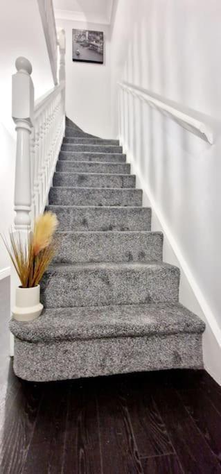Holiday home 9 Guest 7 Beds Lovely House In Rossendale